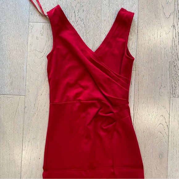Le Chateau Red Ponte Knit Bodycon Dress - Picture 4 of 5
